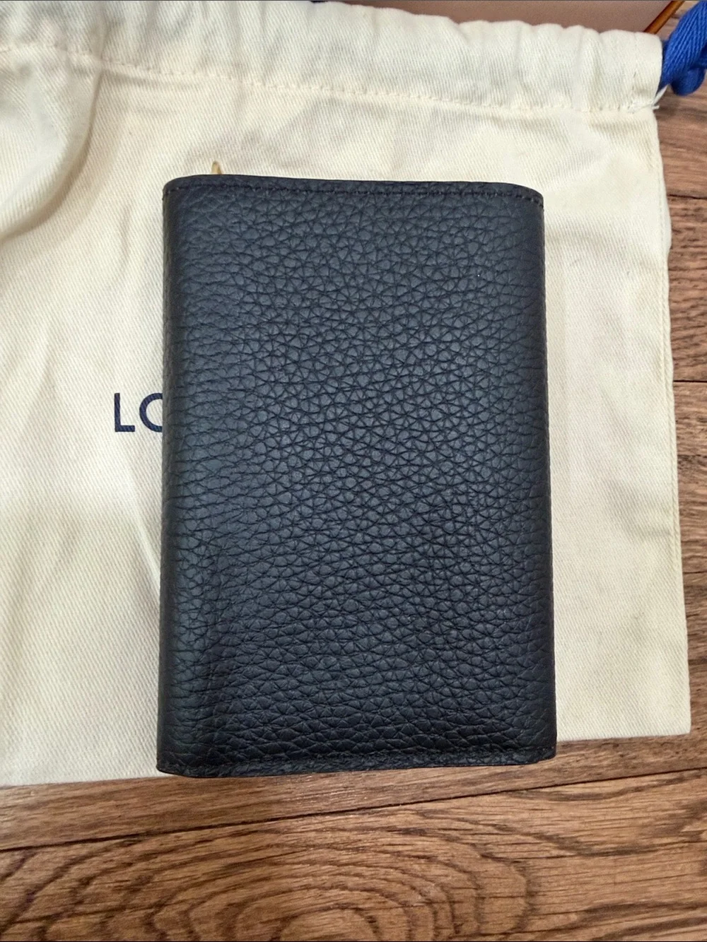 Louis Vuitton Capucines Compact Wallet Black - Picture 6 of 11